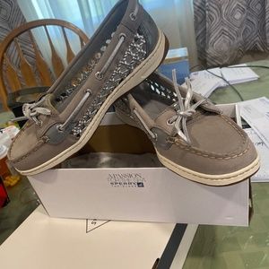 Sperry top- slider